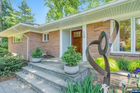130 Pearl Brook Drive Clifton NJ 07013