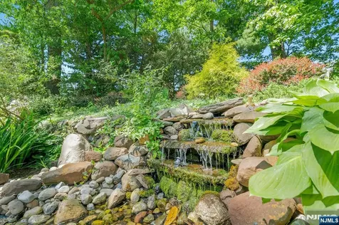 130 Pearl Brook Drive Clifton NJ 07013