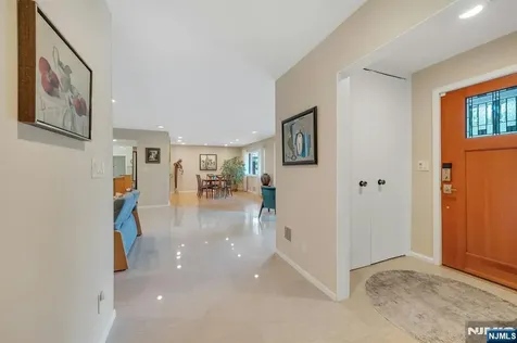 130 Pearl Brook Drive Clifton NJ 07013
