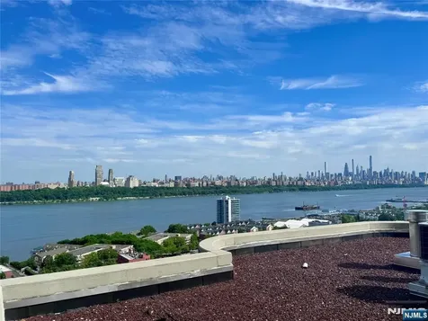 100 Carlyle Cliffside Park NJ 07010