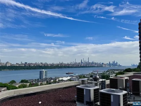 100 Carlyle Cliffside Park NJ 07010