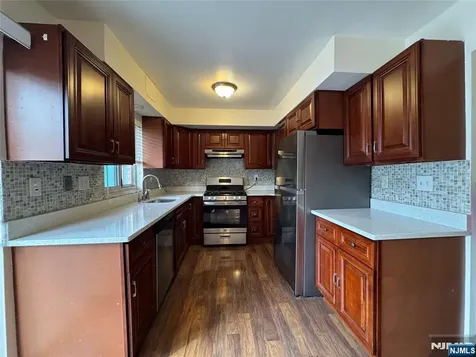 1323 Anderson Avenue Fort Lee NJ 07024