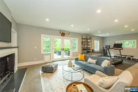 487 Highland Avenue Montclair NJ 07043