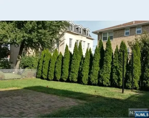 2152 South Street Fort Lee NJ 07024