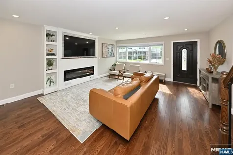 119 Lenox Avenue New Milford NJ 07646