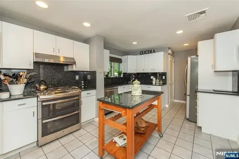 10 Irving Place Nutley NJ 07110
