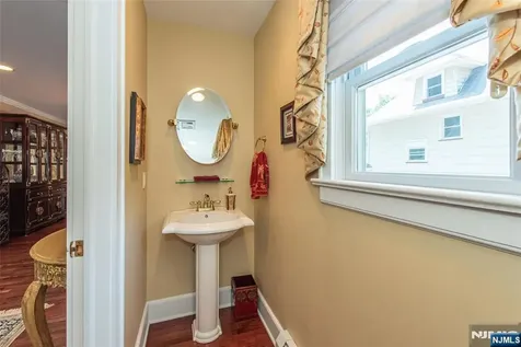 10 Irving Place Nutley NJ 07110