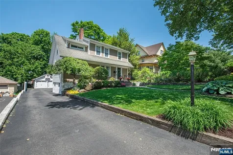 10 Irving Place Nutley NJ 07110
