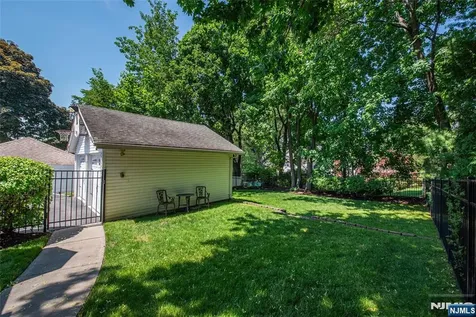 10 Irving Place Nutley NJ 07110