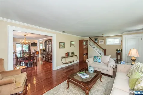 10 Irving Place Nutley NJ 07110