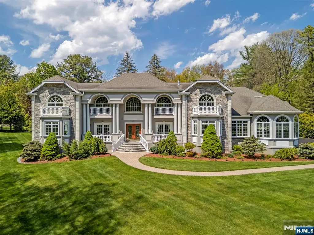 17 Constitution Avenue Roxbury Township NJ 07876