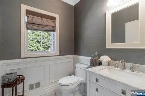 17 Constitution Avenue Roxbury Township NJ 07876