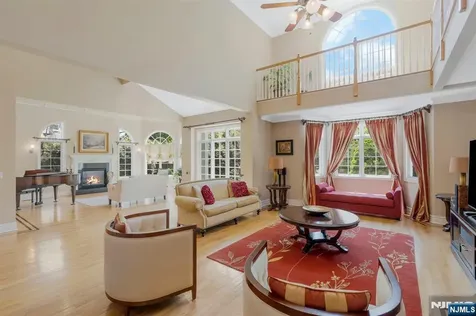 17 Constitution Avenue Roxbury Township NJ 07876