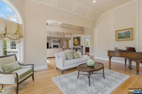 17 Constitution Avenue Roxbury Township NJ 07876