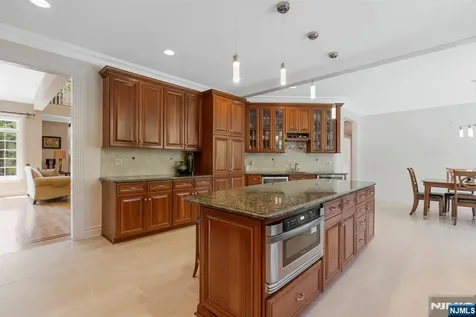 17 Constitution Avenue Roxbury Township NJ 07876