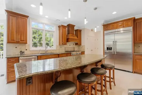 17 Constitution Avenue Roxbury Township NJ 07876