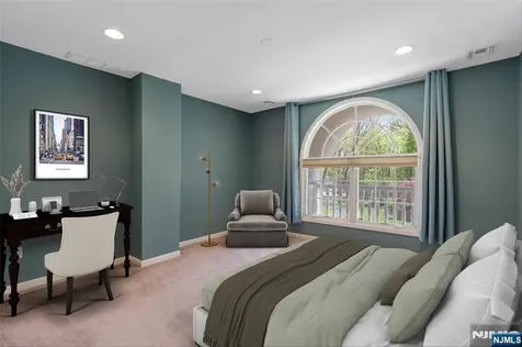 17 Constitution Avenue Roxbury Township NJ 07876