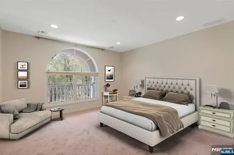 17 Constitution Avenue Roxbury Township NJ 07876