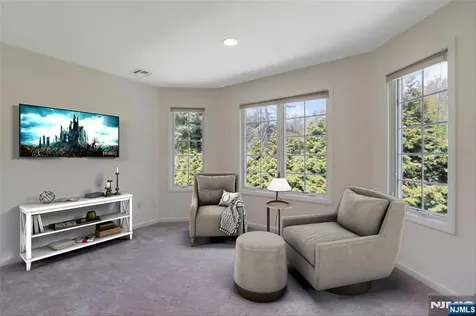 17 Constitution Avenue Roxbury Township NJ 07876