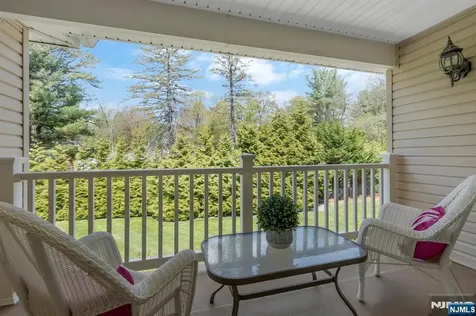 17 Constitution Avenue Roxbury Township NJ 07876