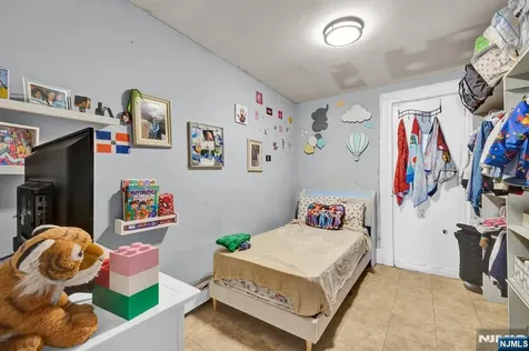 513 11th Street Union City NJ 07087