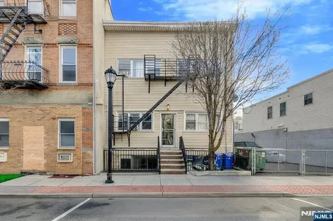 513 11th Street Union City NJ 07087