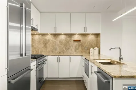 320 Adolphus Avenue Cliffside Park NJ 07010