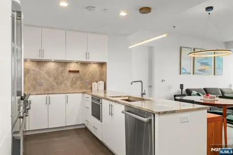320 Adolphus Avenue Cliffside Park NJ 07010