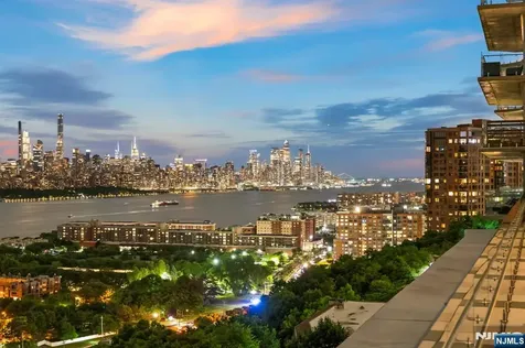 320 Adolphus Avenue Cliffside Park NJ 07010