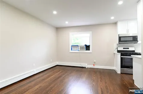 285 Orchard Terrace Bogota NJ 07603