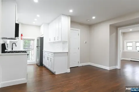 285 Orchard Terrace Bogota NJ 07603