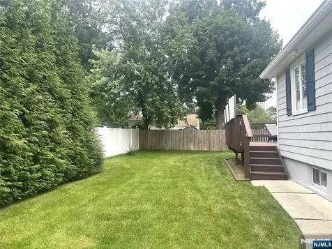 136 Grand Street New Milford NJ 07646