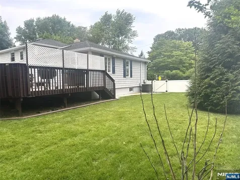 136 Grand Street New Milford NJ 07646