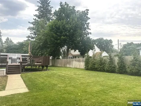 136 Grand Street New Milford NJ 07646