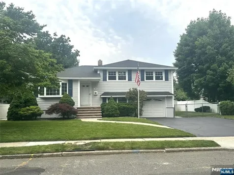 136 Grand Street New Milford NJ 07646