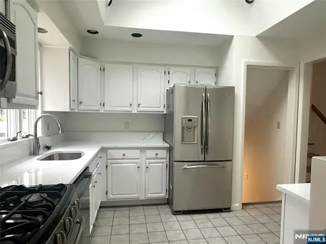 136 Grand Street New Milford NJ 07646