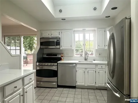 136 Grand Street New Milford NJ 07646