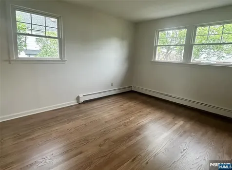 136 Grand Street New Milford NJ 07646