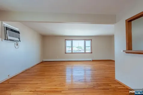 430 Sylvan Saddle Brook NJ 07663