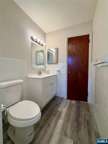 54 Franklin Avenue Saddle Brook NJ 07663