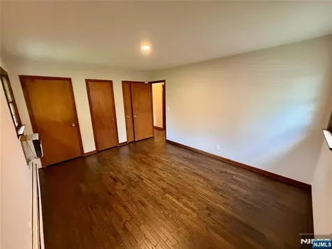 54 Franklin Avenue Saddle Brook NJ 07663