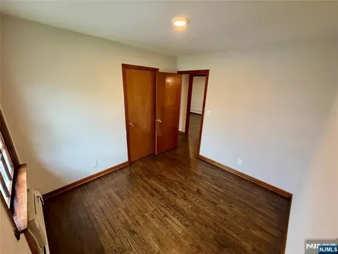 54 Franklin Avenue Saddle Brook NJ 07663