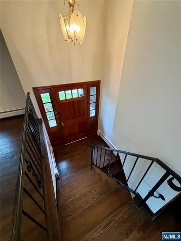 54 Franklin Avenue Saddle Brook NJ 07663