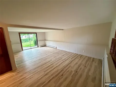 54 Franklin Avenue Saddle Brook NJ 07663