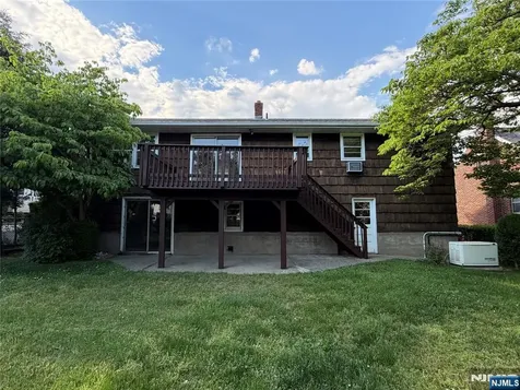 54 Franklin Avenue Saddle Brook NJ 07663