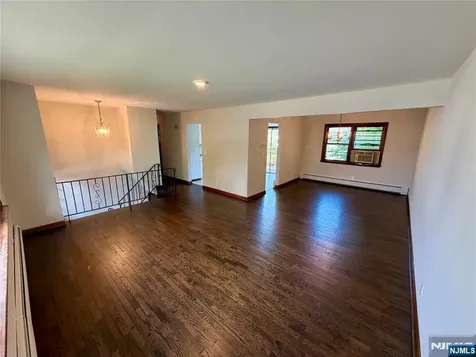 54 Franklin Avenue Saddle Brook NJ 07663
