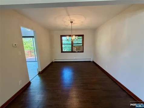 54 Franklin Avenue Saddle Brook NJ 07663