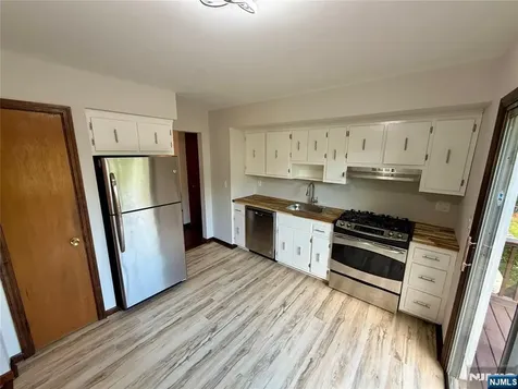 54 Franklin Avenue Saddle Brook NJ 07663