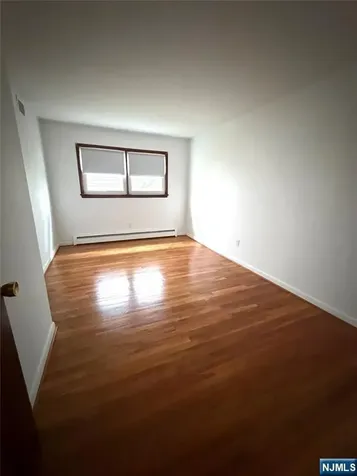 75 Maitland Place Garfield NJ 07026