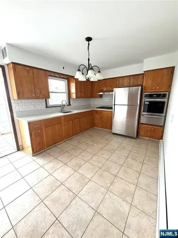 75 Maitland Place Garfield NJ 07026